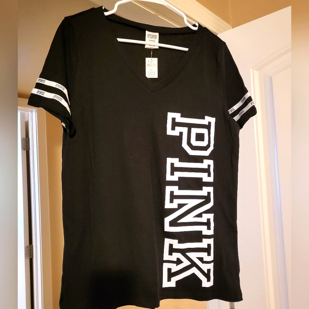 VS Pink logo shirt